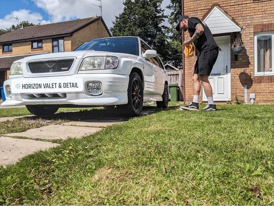 Horizon Valet & Detail