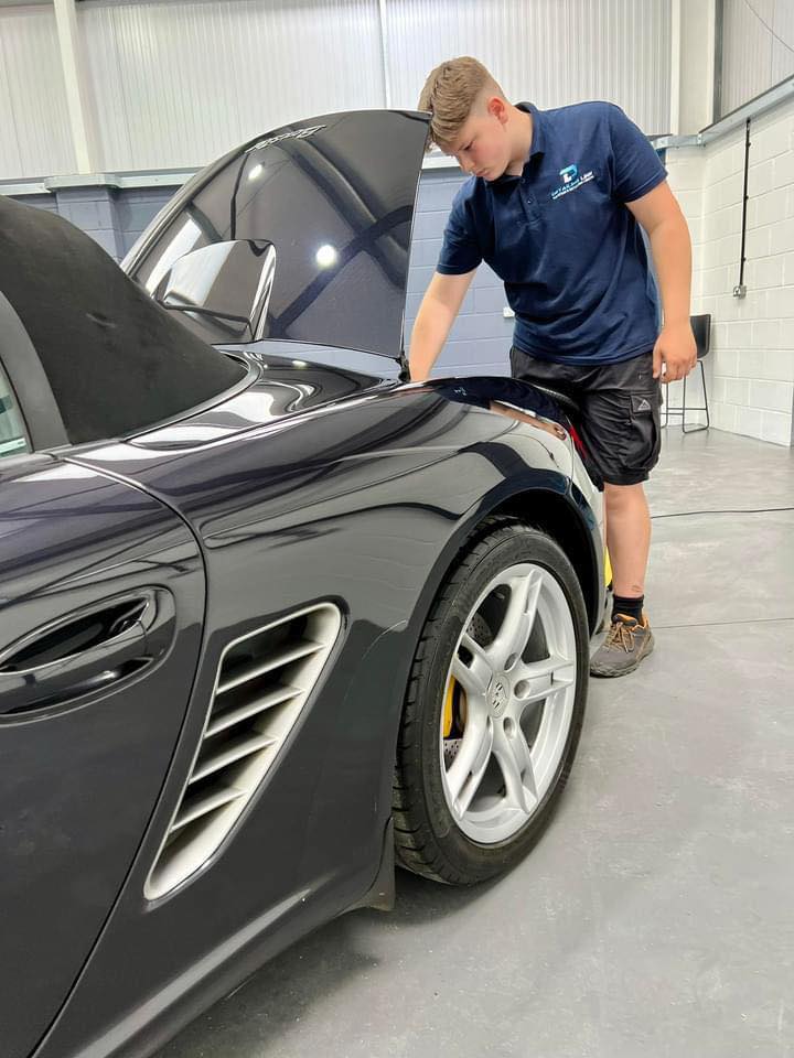 Detailing Line